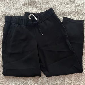 Lululemon women’s joggers